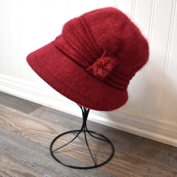 Red Brimmed Knit Beanie Hat Sz O/S Fleece Lined Pom Pom Bavarian Alpine Inspired - Picture 1 of 14